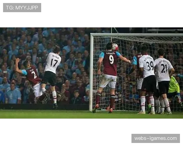 “赛前情报：皇家社会重点演练防守任意球时的人墙起跳时机”